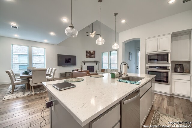 Image 14 of 32 For 501 Huntwick Drive