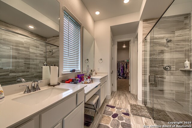 Image 20 of 32 For 501 Huntwick Drive