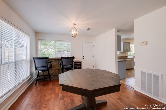 Image 10 of 30 For 2516 Hidden Grove