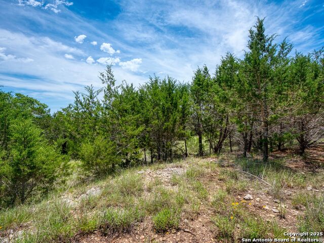 Listing photo id 1 for 114 Oyster  