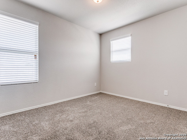 Listing photo id 13 for 9410 Sandy Ridge