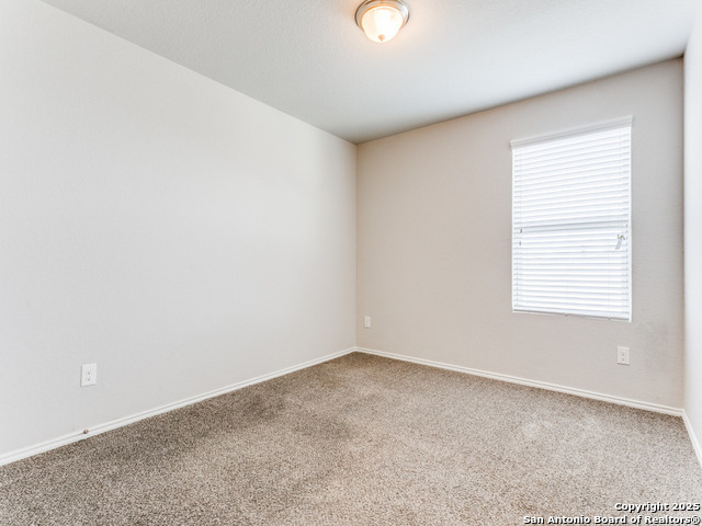 Listing photo id 14 for 9410 Sandy Ridge