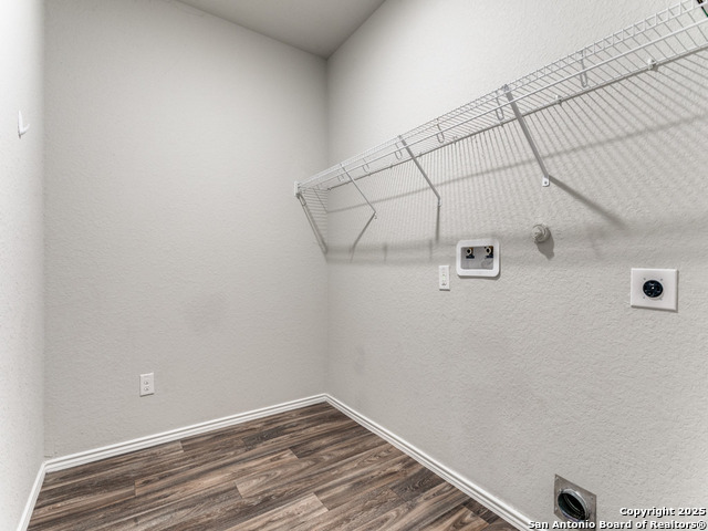 Listing photo id 18 for 9410 Sandy Ridge