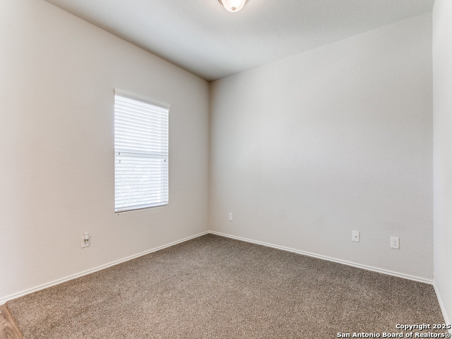 Listing photo id 2 for 9410 Sandy Ridge