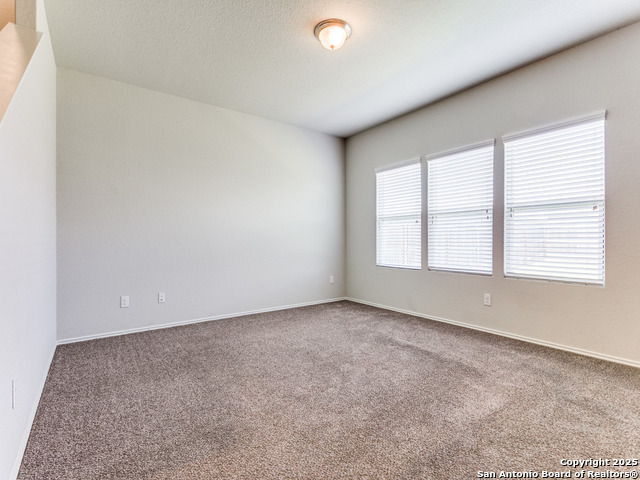 Listing photo id 5 for 9410 Sandy Ridge