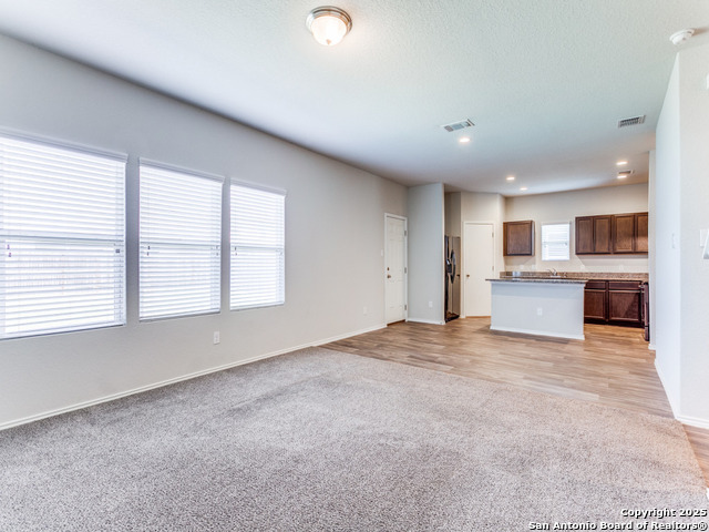 Listing photo id 6 for 9410 Sandy Ridge