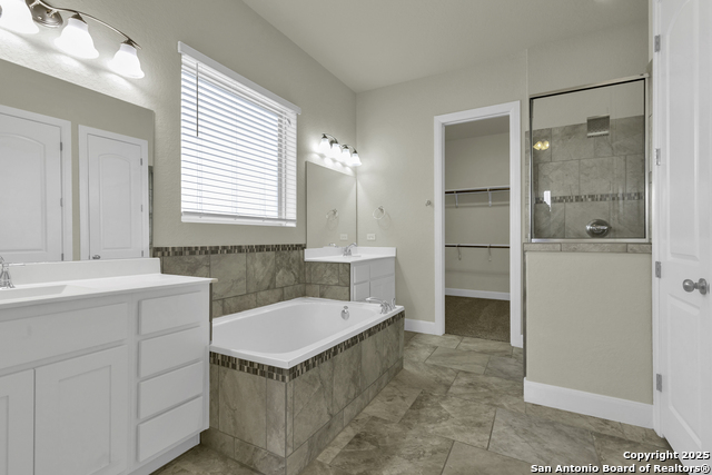 Image 13 of 24 For 945 Foxbrook