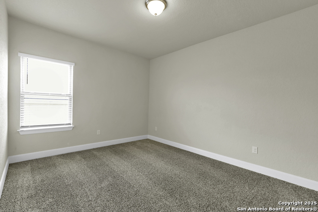 Image 20 of 24 For 945 Foxbrook