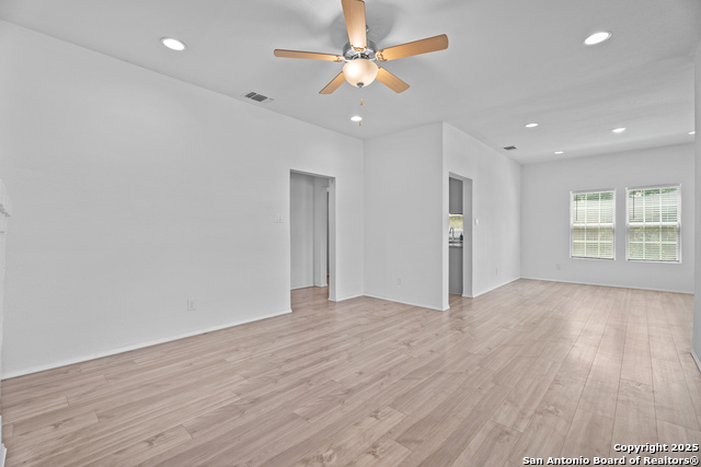 Listing photo id 8 for 634 Bailey Ave