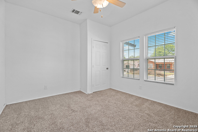 Listing photo id 18 for 634 Bailey Ave