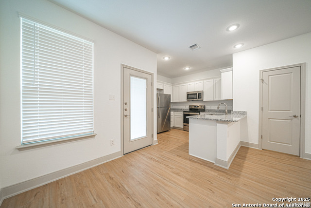 Image 3 of 21 For 7549 Briarwood Pass  101