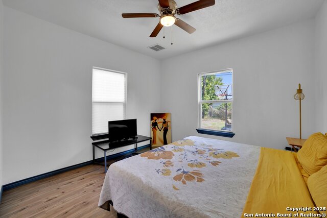 Image 17 of 24 For 1410 Hicks Avenue