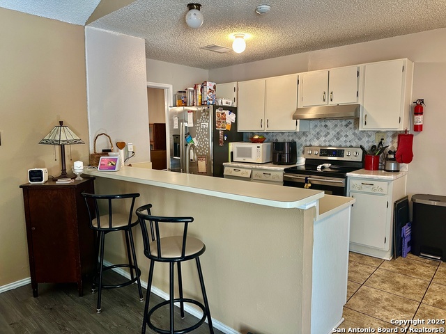 Image 2 of 11 For 5619 Wood Walk St