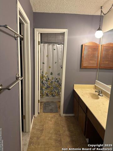 Image 9 of 11 For 5619 Wood Walk St