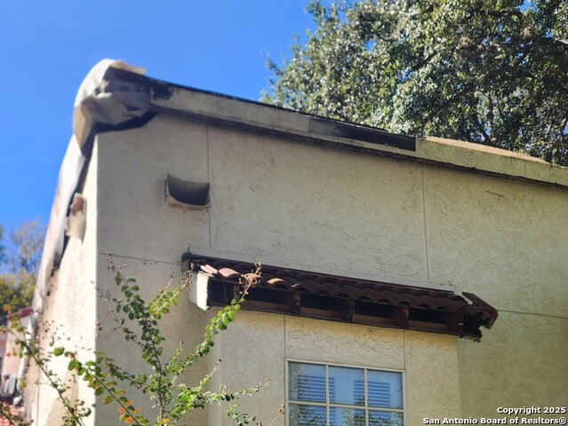 Image 4 of 14 For 1022 River Glen W