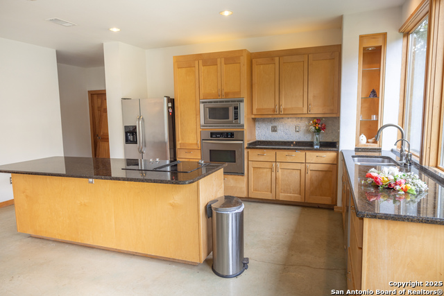 Listing photo id 12 for 317 Saddle Mountain