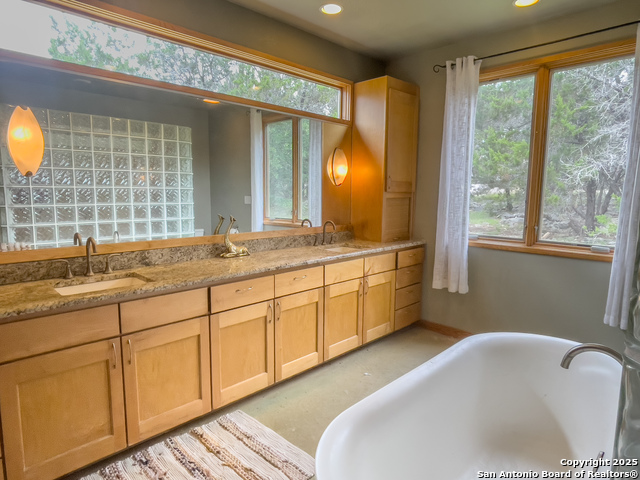 Listing photo id 34 for 317 Saddle Mountain