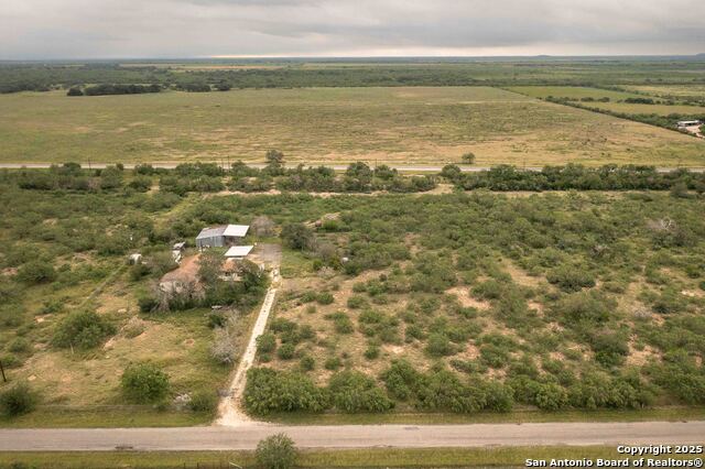 Listing photo id 8 for 486 County Road 429