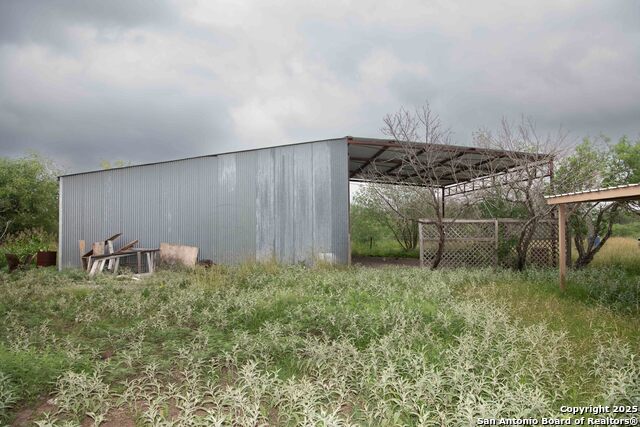 Listing photo id 3 for 486 County Road 429