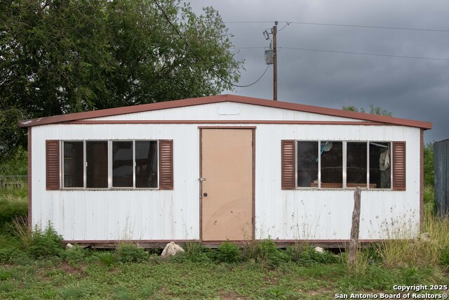 Listing photo id 4 for 486 County Road 429