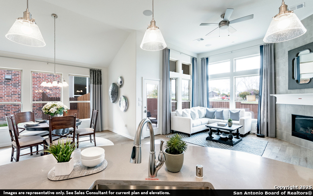 Listing photo id 4 for 162 Ednie Ln