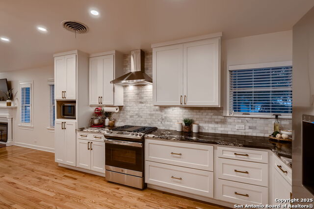 Listing photo id 11 for 325 Canterbury Hill