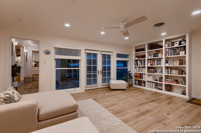 Listing photo id 13 for 325 Canterbury Hill