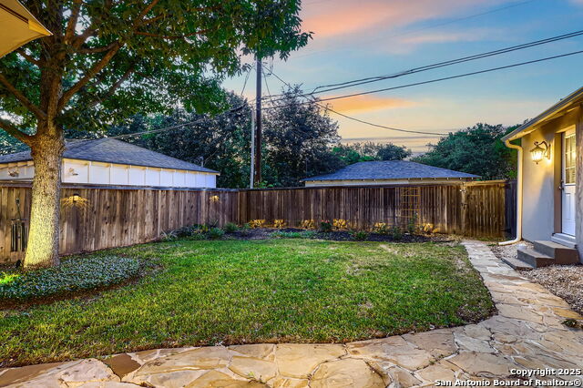 Listing photo id 23 for 325 Canterbury Hill