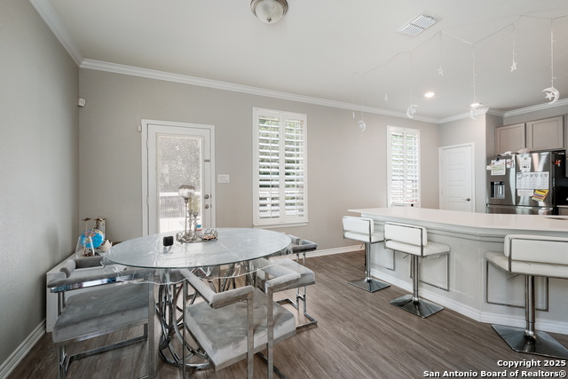 Image 12 of 31 For 5911 Eckhert  129