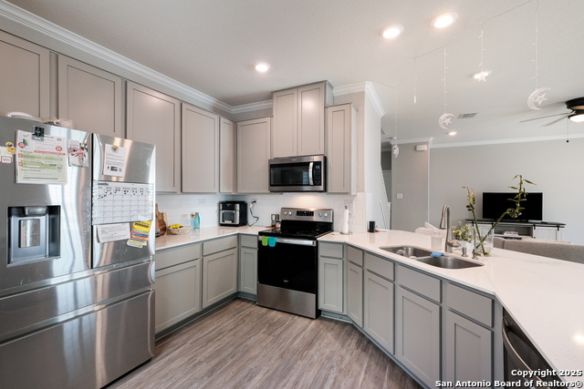 Image 15 of 31 For 5911 Eckhert  129