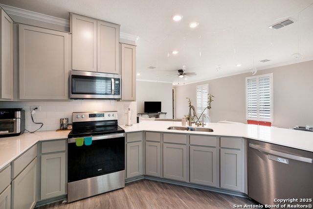 Image 16 of 31 For 5911 Eckhert  129