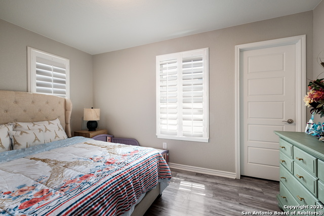 Image 19 of 31 For 5911 Eckhert  129