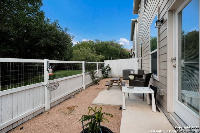 Image 29 of 31 For 5911 Eckhert  129