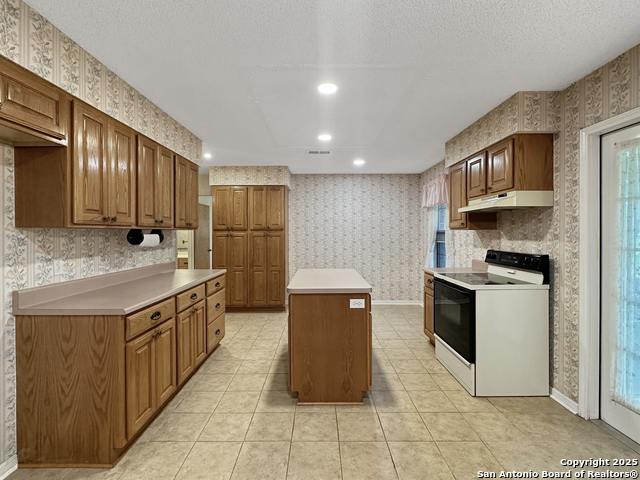 Image 3 of 37 For 1361 Timberwood