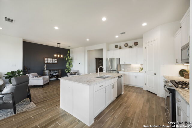 Image 10 of 38 For 1159 Cadogan Squire