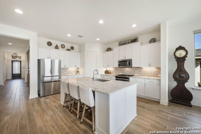 Image 11 of 38 For 1159 Cadogan Squire