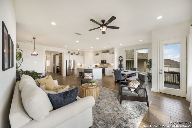 Image 29 of 38 For 1159 Cadogan Squire