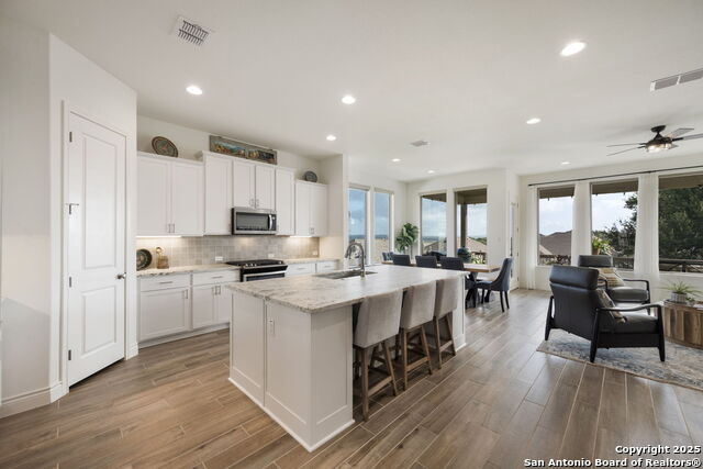 Image 31 of 38 For 1159 Cadogan Squire