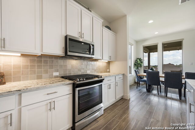 Image 32 of 38 For 1159 Cadogan Squire