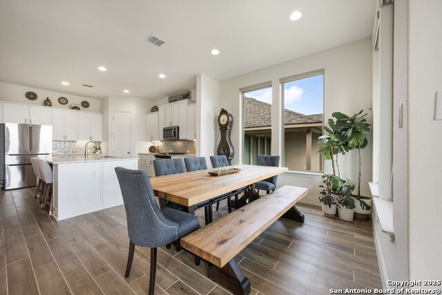 Image 33 of 38 For 1159 Cadogan Squire