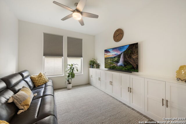 Image 5 of 38 For 1159 Cadogan Squire