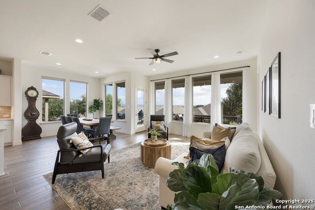 Image 6 of 38 For 1159 Cadogan Squire