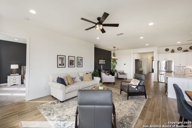 Image 8 of 38 For 1159 Cadogan Squire