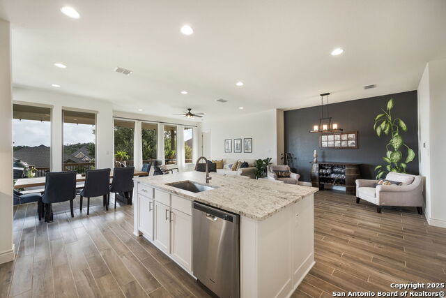 Image 9 of 38 For 1159 Cadogan Squire