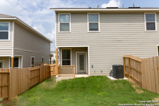 Image 8 of 38 For 7552 Briarwood