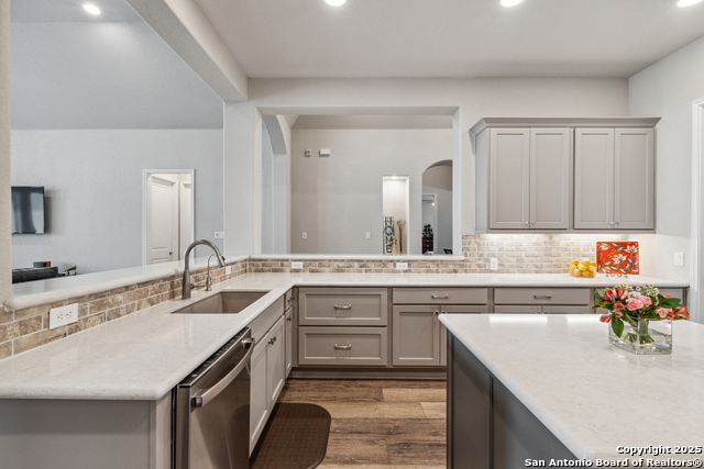 Image 20 of 50 For 28759 Balcones Creek