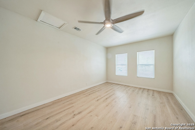 Image 12 of 18 For 503 Pickwell Dr
