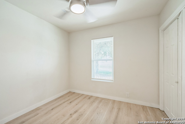 Image 13 of 18 For 503 Pickwell Dr