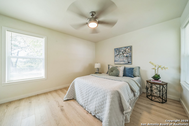 Image 9 of 18 For 503 Pickwell Dr