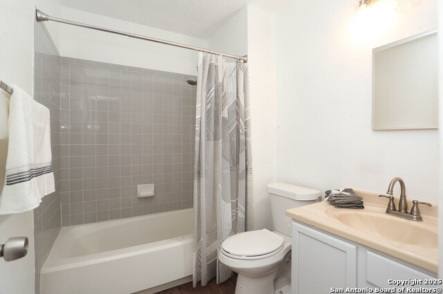 Image 15 of 18 For 13139 Regency Bnd